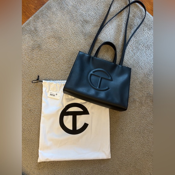 Telfar Medium Black Shopping Bag - Picture 5 of 16
